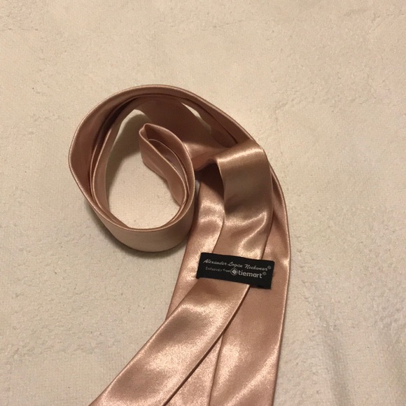 Men’s Tie - Picture 5 of 5